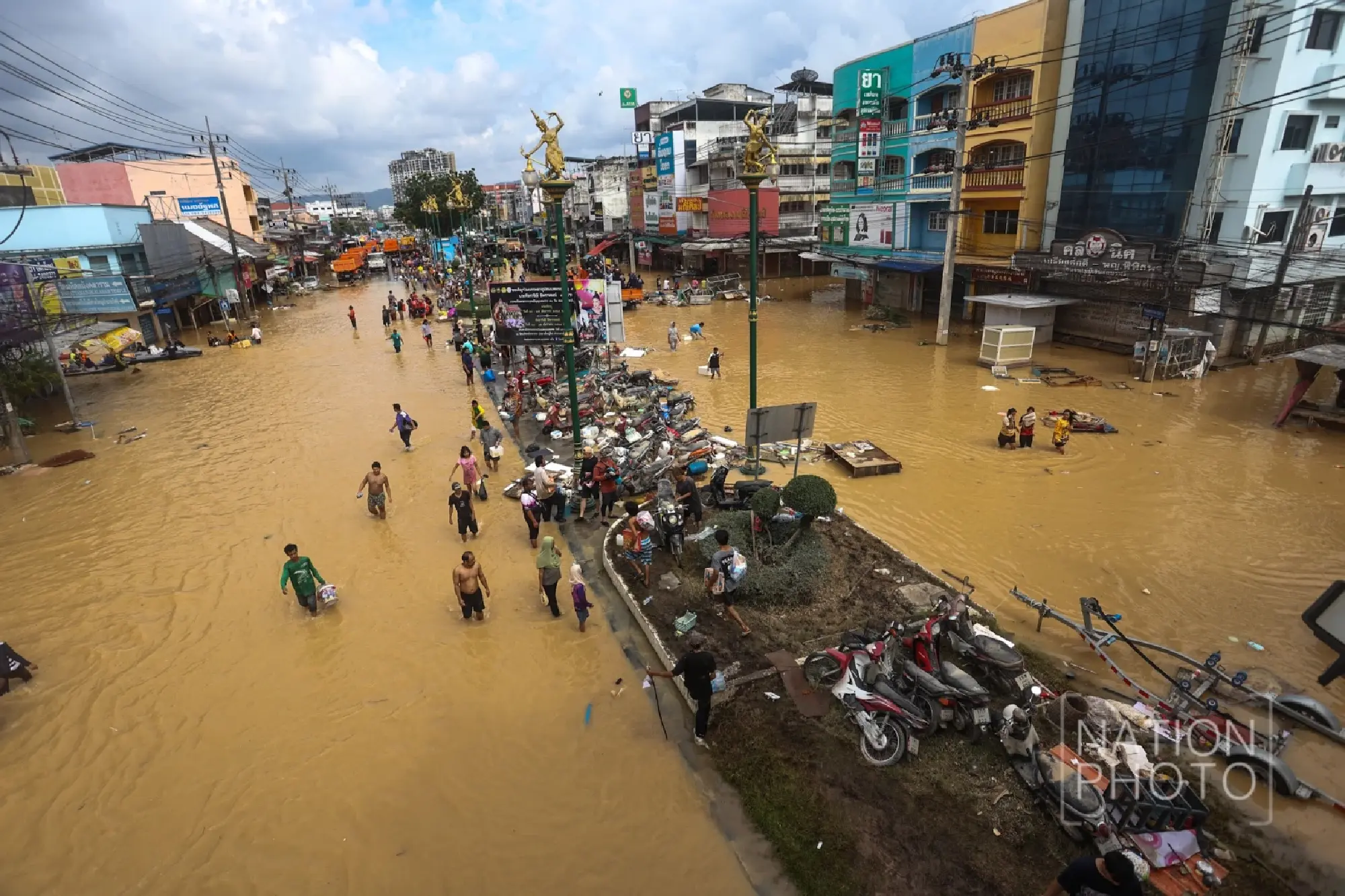 Thailand Selatan Berduka, 100 Jenazah Lebih Ditemukan di Hat Yai Akibat Banjir Besar